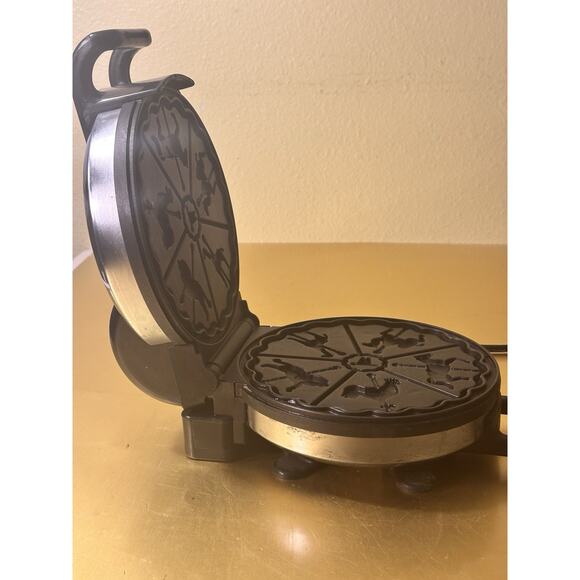 CLEAN & RARE Vitantonio Premier 1200 Carousel Shape Waffle Maker USA WORKS! - Picture 9 of 12